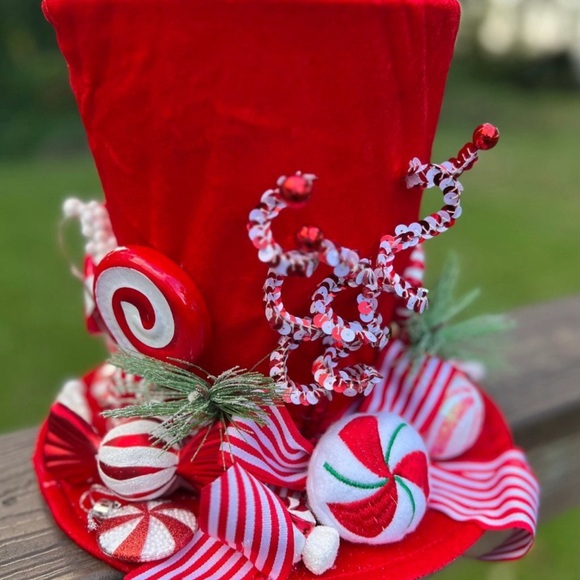 Red Candy Cane Candyland Peppermint Top Hat Decoration Christmas Tree Topper - Picture 8 of 8